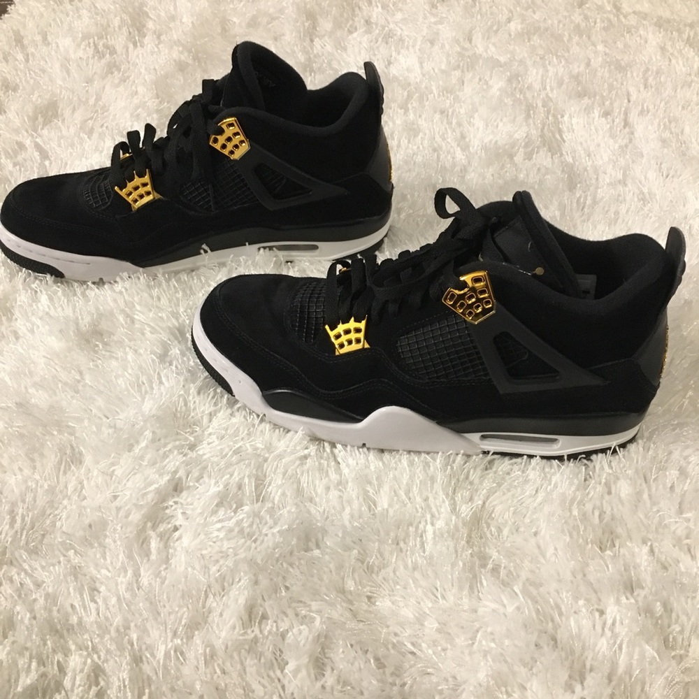 Nike Air Jordan 4 Retro
Basketball Shoes/Sneakers - Picture 7 of 9